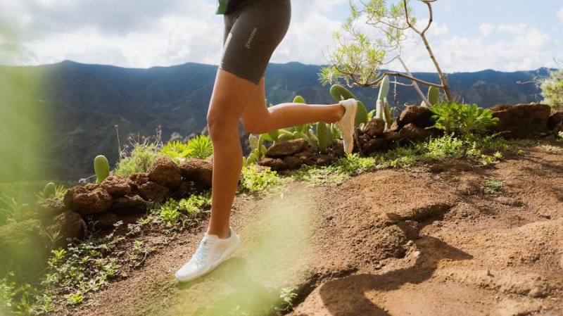 Vivobarefoot Primus Trail Knit FG Women's Trail Running Shoes White | SG203RX